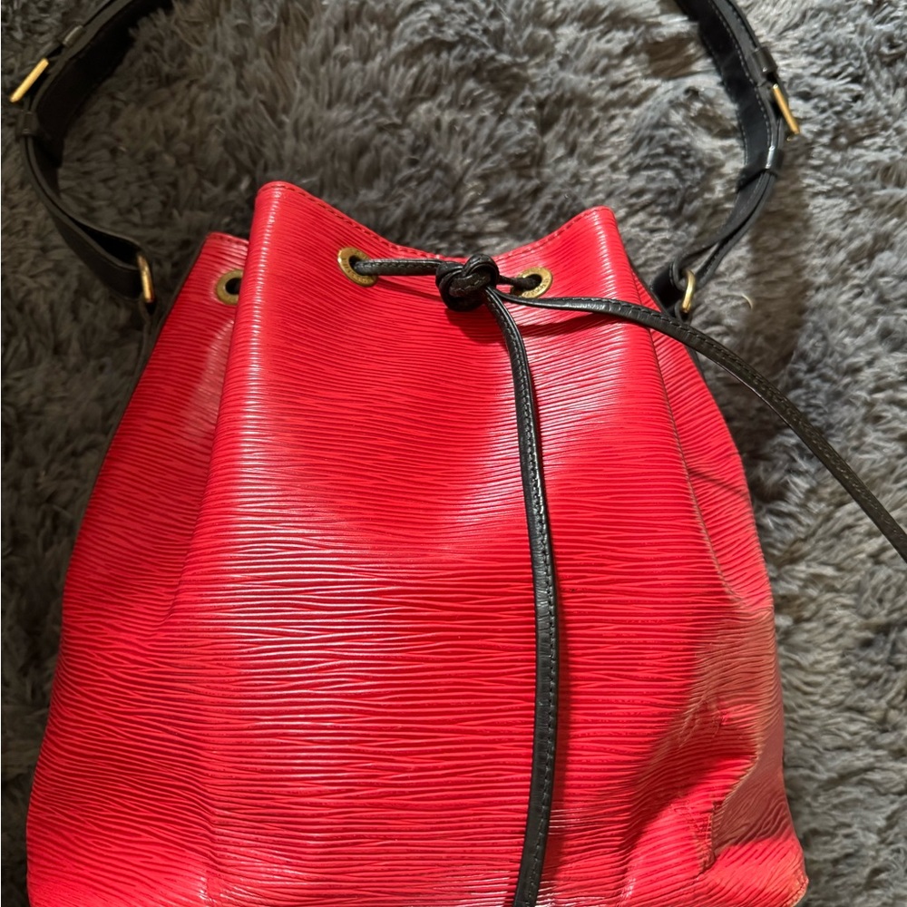 Louis Vuitton Red and Black Epi Leather Shoulder Bag